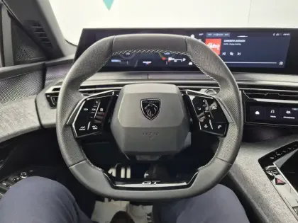 Photo 15 Peugeot 3008  Hybrid 136 e-DCS6