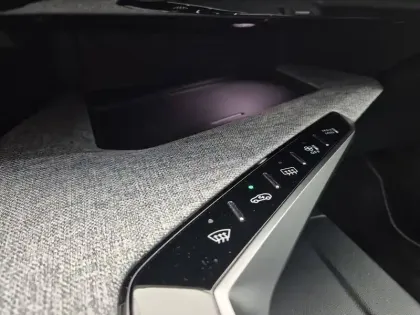 Photo 13 Peugeot 3008  Hybrid 136 e-DCS6