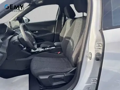 Photo 8 Peugeot 2008  Electrique 54 kWh 156 ch