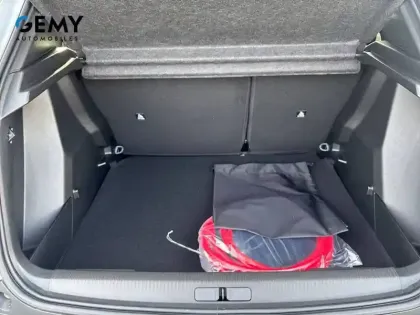 Photo 5 Peugeot 2008  Electrique 54 kWh 156 ch