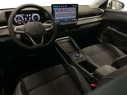 Photo 8 Volkswagen T-roc FL NOUVEAU NF 1.5 ETSI HYBRID 116CH D