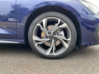 Photo 9 Audi A3 PI SPORTBACK 40 TFSI E 204 CH S TRONI