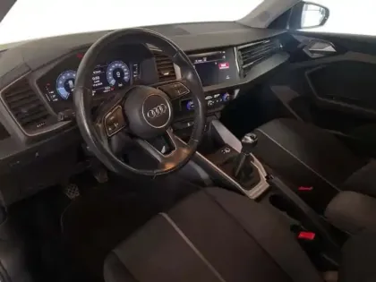 Photo 8 Audi A1 25 TFSI 95 ch BVM5 Design