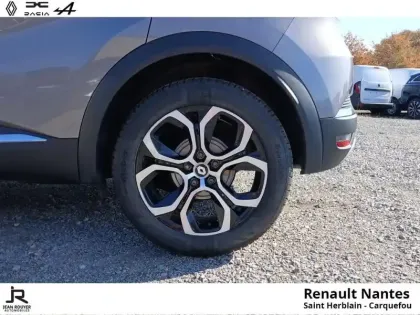 Photo 8 Renault Captur  1.3 TCe 140ch Intens EDC