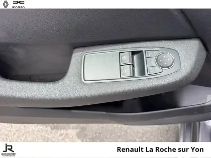 Photo 14 Renault Clio  1.6 E-Tech hybride 145ch Equilibre