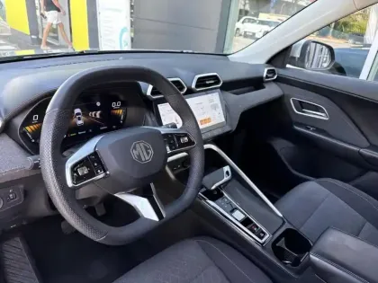 Photo 9 Mg ZS  1.5 Hybrid+ 197ch Comfort