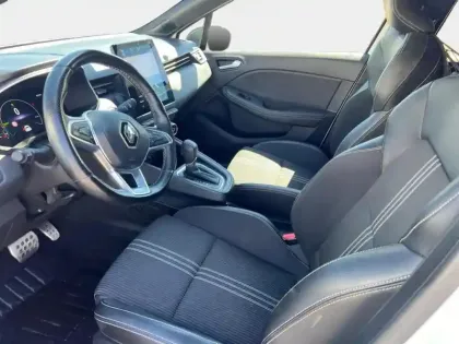 Photo 13 Renault Clio  1.6 E-Tech hybride 145ch Engineered