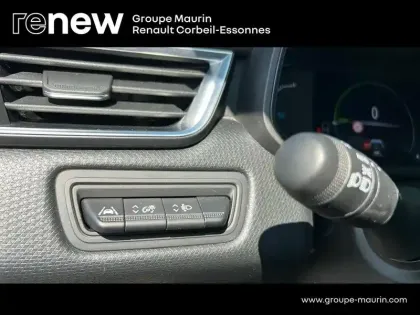 Photo 11 Renault Clio  1.6 E-Tech hybride 140ch Business -21N