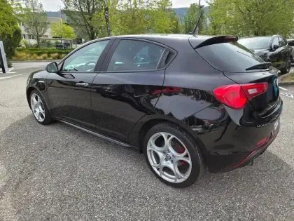 Photo 15 Alfa Romeo Giulietta  1.4 TB MultiAir 170ch Lusso Stop&Start TCT