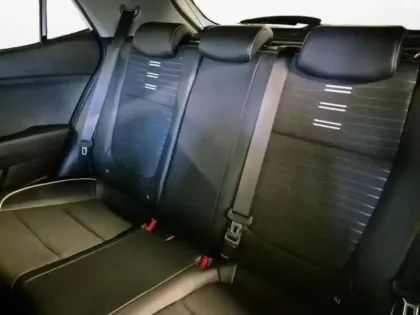 Photo 12 Kia Stonic  1.0 T-GDi 120ch MHEV GT Line