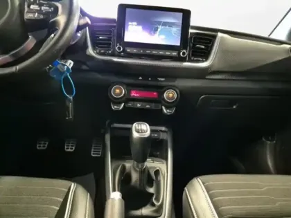 Photo 10 Kia Stonic  1.0 T-GDi 120ch MHEV GT Line