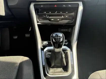 Photo 13 Volkswagen T-roc  1.0 TSI 110ch Life