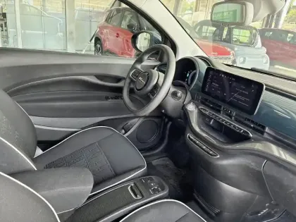Photo 11 Fiat 500  e 118ch Pack Confort & Style MY23 42 Kwh