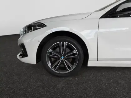Photo 13 BMW Serie 1 Série 1 116iA 109ch Edition Sport DKG7