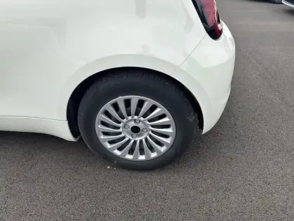 Photo 11 Fiat 500  e 95ch MY23