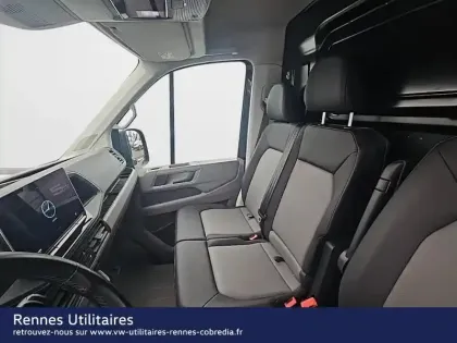 Photo 23 Volkswagen Crafter  Fg 35 L3H3 2.0 TDI 177ch Business Traction BVA8