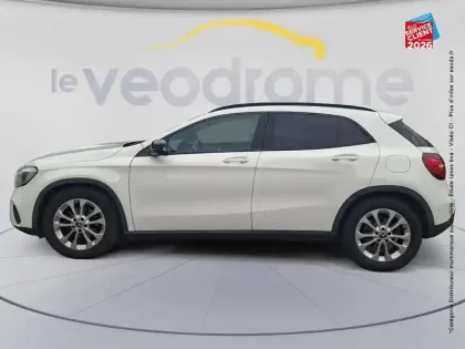 Photo 8 Mercedes GLA  200 Inspiration 7G-DCT