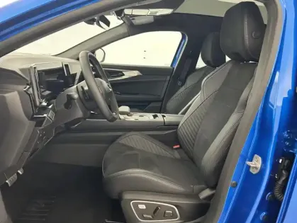Photo 8 Renault Rafale E-Tech full hybrid 200 ch esprit Alpine 5p