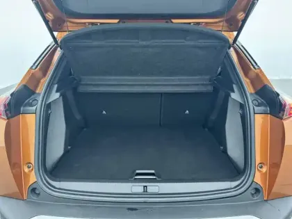 Photo 32 Peugeot 2008  PureTech 100 S&S BVM6