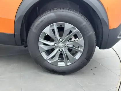 Photo 39 Peugeot 2008  PureTech 100 S&S BVM6