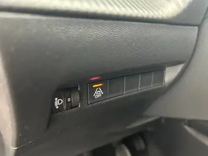 Photo 50 Peugeot 2008  PureTech 100 S&S BVM6