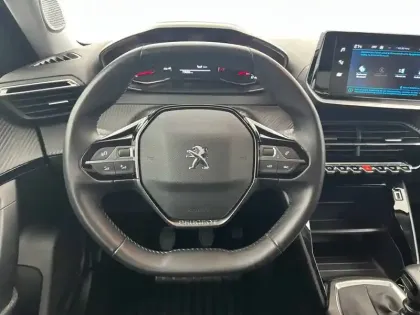 Photo 35 Peugeot 2008  PureTech 100 S&S BVM6