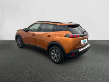 Photo 33 Peugeot 2008  PureTech 100 S&S BVM6