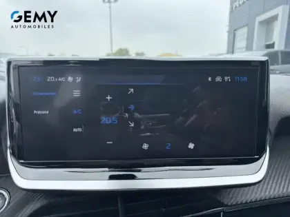 Photo 39 Peugeot 2008  Electrique 54 kWh 156 ch