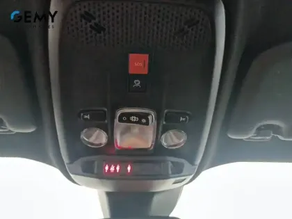 Photo 14 Peugeot 2008  Electrique 54 kWh 156 ch