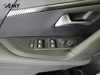 Photo 16 Peugeot 2008  Electrique 54 kWh 156 ch