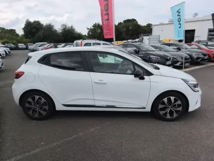 Photo 5 Renault Clio  E-Tech full hybrid 145