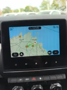 Photo 16 Renault Clio  E-Tech full hybrid 145