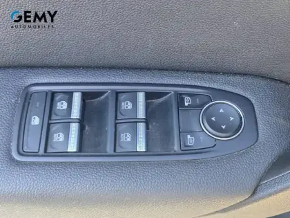 Photo 14 Renault Captur  TCe 90