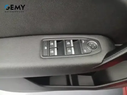 Photo 26 Renault Captur  TCe 160 EDC