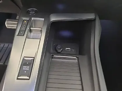 Photo 19 Peugeot 408  PHEV 225 e-EAT8