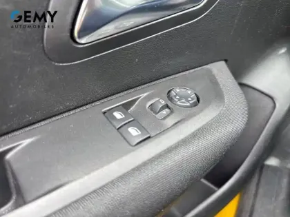 Photo 13 Peugeot 208  BlueHDi 100 S&S BVM6