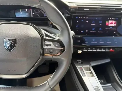 Photo 17 Peugeot 408  PureTech 130 ch S&S EAT8