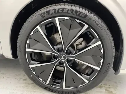 Photo 16 DS DS 4  Hybride E-Tense 225 EAT8