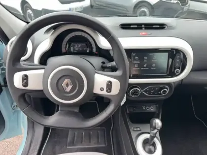 Photo 24 Renault Twingo  III E-Tech
