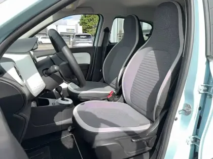 Photo 8 Renault Twingo  III E-Tech