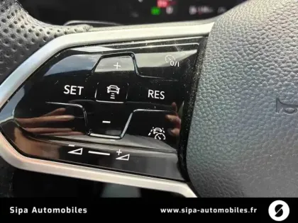 Photo 22 Volkswagen Golf  1.5 eTSI OPF 150 DSG7