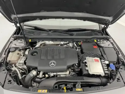 Photo 19 Mercedes Classe A  200 d 8G-DCT