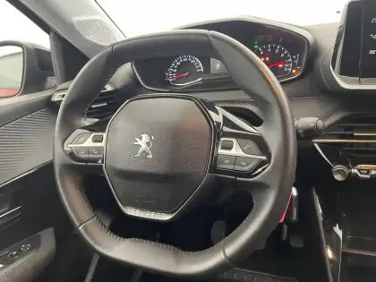 Photo 31 Peugeot 208  PureTech 100 S&S BVM6