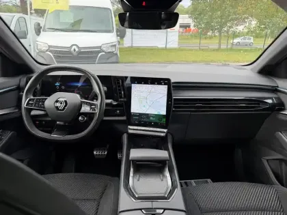 Photo 8 Renault Austral  E-Tech hybrid 200