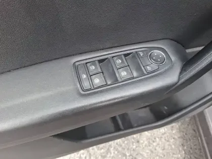 Photo 10 Renault Captur  TCe 90