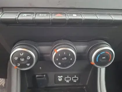 Photo 9 Renault Captur  TCe 90