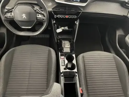 Photo 29 Peugeot 208  Electrique 50 kWh 136ch