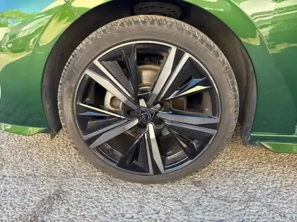 Photo 10 Peugeot 308  PureTech 130ch S&S EAT8