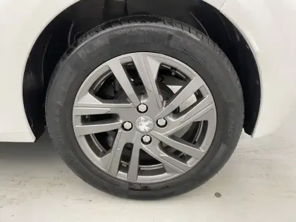 Photo 15 Peugeot 208  PureTech 100 S&S BVM6