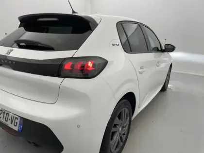 Photo 30 Peugeot 208  PureTech 100 S&S BVM6